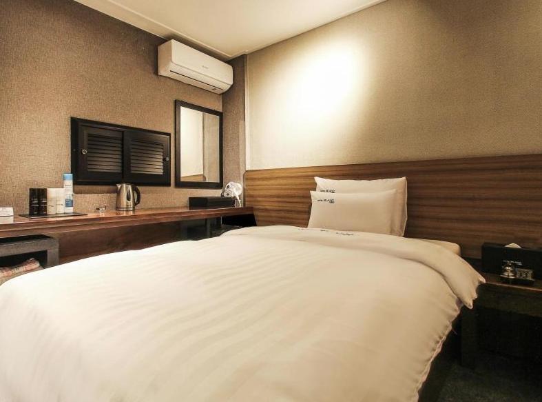 Gangnam Blanc Motel Seoul Bagian luar foto